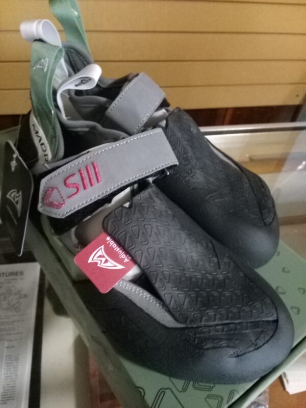 MAD ROCK Shark 3 LV Size 8.5