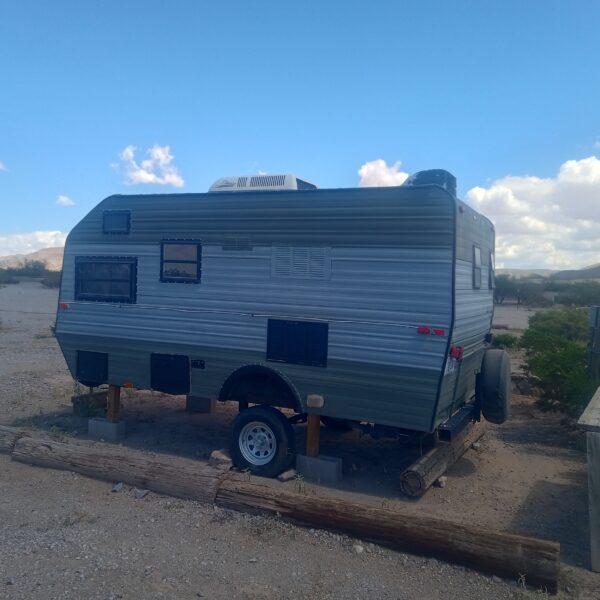 HUECO TANKS Camper