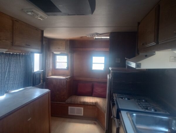 HUECO TANKS Camper - Image 3